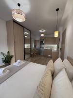 Calm Joy & J - Pure - Ferienwohnung Ermoupoli