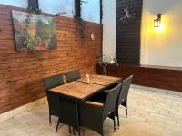 Magic Manor Sofia - Free Parking and Terrace - B&B Sinaia