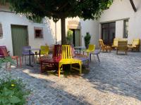 La cour qui nous relie - Bed and Breakfast Étrigny