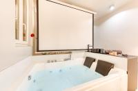 Suite Luxe New York, Spa & Cinéma - Chambres d'hôtes Bezons