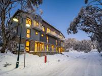 Modern Mount Buller Chalet Village Location Sleeps 12 - Chambres d’hôtes Mount Buller
