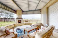Blessing Farmhouse w/ Farm Views & Outdoor Living - B&B Blessing