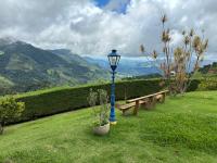 Casa em Fazenda de Oliveiras, proxima a Campos do Jordão e Pedra do Bau, Caminho da fé - B&B Brazópolis