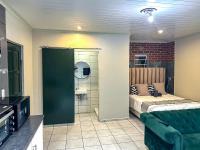 Sir Galahad Flatlet in Camelot in Kuilsriver - Ferienwohnung Silver Sands