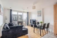 Spacious 2 Bedrooms Apartment In Stratford - Ferienwohnung London