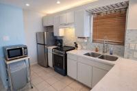 Beach Access Condo Pool - Hot Tub with BBQ - B&B South Padre Island