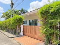 Little Bird Villa - Chambres d’hôtes Ban Na Sat