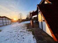 Tolles Nurdachhaus im Feriendorf Altes Land - B&B Twielenfleth