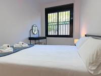 Amplio, Luminoso y Terraza privada con AC - B&B Alicante