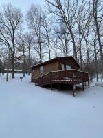 One Bedroom Cozy Cabin #23 on Patoka Lake in Southern Indiana - Bed and Breakfast Eckerty