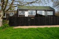 Stillness Cottage - Secluded Hut with a Private Hot Tub - Chambres d’hôtes Blandford Forum