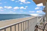 Oceanfront Beach Condo, Pool, Gym, Fishing Surfing - B&B Virginia Beach