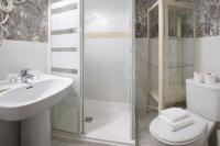 Casino de la Reina - Guernica - B&B Madrid