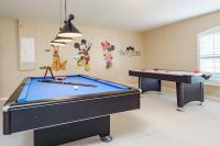 Luxury South Facing Pool Hot Tub Pool Table Air Hockey Gym BBQ 2 Miles to Disney - Chambres d'hôtes Orlando