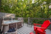 Dog Friendly Mountain Cabin, Hot Tub & Pool Table - Ferienwohnung Sevierville