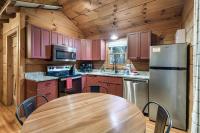 Hot Tub Dog friendly Near Tuckaleechee Caverns - B&B Townsend