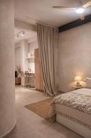 One-Bedroom Deluxe Apartment