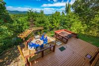 Panoramic Mtn View! 6BR Cabin, Fire Pit, Sleeps 17 - Ferienwohnung Sevierville