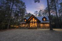 2mile to Choctaw Landing, 6BR, HotTubFirePitYard - B&B Broken Bow