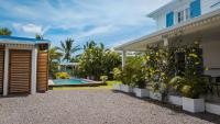 Villa kréoli avec picine privée et cuisine extérieur pour 8 personnes - Bed and Breakfast Saint-André