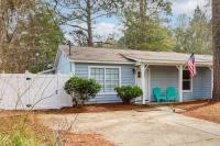 Fun in the Sun w/ Family - Pensacola Duplex + Yard - B&B Pensacola