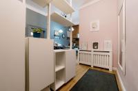 Ela's Chic Apartment - Ultracentral, Old Town - B&B Braşov
