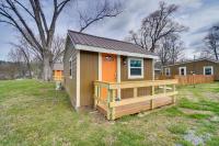 Explore Cades Cove & Smoky Mtns! Restored Cabin - B&B Townsend