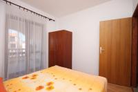 Apartamento de 2 dormitorios con terraza