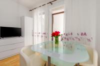Appartamento con 2 Camere da Letto e Balcone
