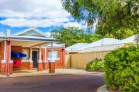 Relax at 42 Cape View Resort - B&B Broadwater