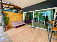 Cozy House in the Heart of the City - Chambres d'hôtes Chian Yai