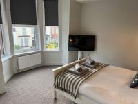 Comfortable 2 Bed Stay - Ideal for Families & Contractors - Bed and Breakfast Southport