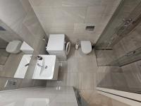 Centre Design Suite O2 Arena - Parking - large glass balcony - big TV - Coffee, 24-7 Self Check-in - B&B Praga