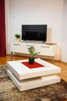 The Red Sofa Stay - B&B Skopje