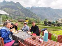 Happy Homestay Du Già - Chambres d’hôtes Thị Trấn Yên Minh