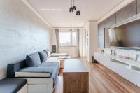 Paryska Deluxe Apartment by BookingHost - Bed and Breakfast Kołobrzeg