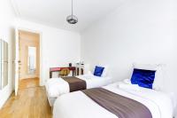 BnBNova - 3BR 2BA - Champs-Élysées & Arc de Triomphe - B&B Paris