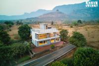 Palazzo in the Mountain by VEO - Part of StayVista - Chambres d'hôtes Karjat