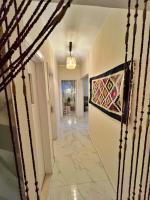 Cozy 2 Bedrooms Bohemian Apartment with balconies in Downtown - Chambres d’hôtes Le Caire
