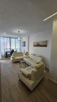 Luxurious Beach Apartment - Bed and Breakfast Durrës