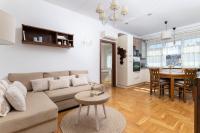 LK17 Bright Central 2BR Apartment with Balcony - Chambres d'hôtes Sofia