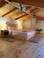 The Countryside Loft - Bed and Breakfast Katsikás