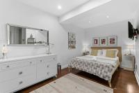 Relaxing City Retreat | Terrace & Full Kitchen - B&B Toronto