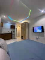 Decent well ventilated and furnished studio apartment - Bed and Breakfast Lagos