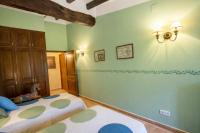 Catalunya Casas Timeless Elegance near Barcelona, 14 min to beach - B&B Santa Oliva