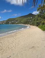 Taylor's Apartments Bequia - One bedroom apartments perfect for singles, couples & small families - B&B Derrick