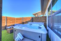 Hill Country Wine Hideaway - B&B Fredericksburg