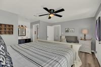 Wanderlust #4 | Hot Tub | Shared Outdoor Space - Ferienwohnung Fredericksburg