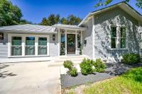 Modern Luxurious Home with game room - B&B Fredericksburg