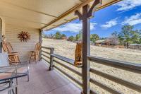 < 2 Mi to Grindstone Lake & Trails! Mtn-View Condo - B&B Ruidoso